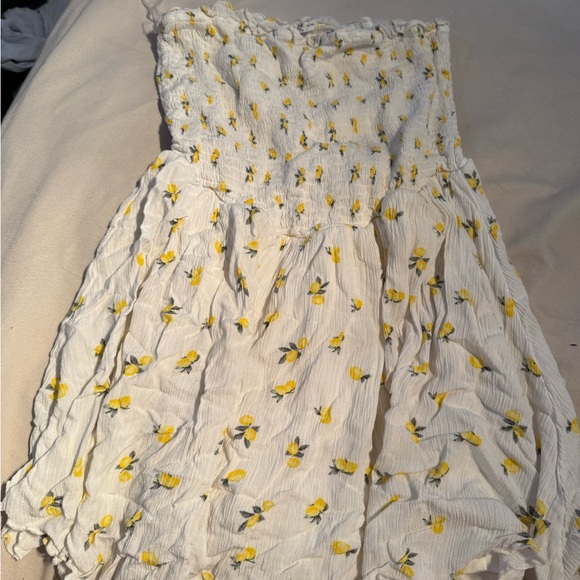Ardene White Romper With Yellow Lemon Accents - Picture 1 of 4
